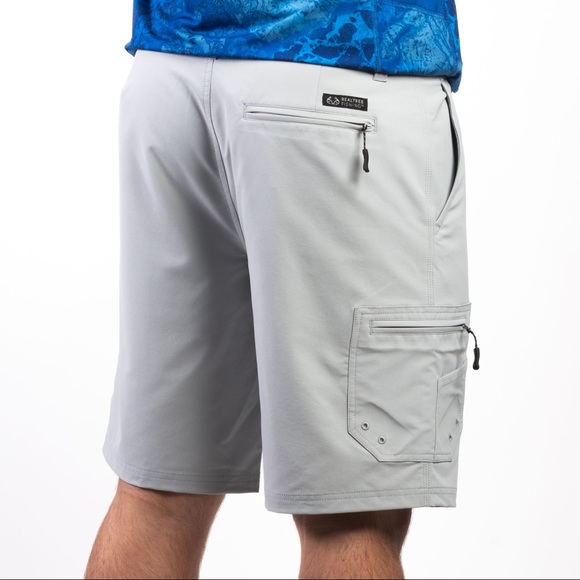Realtree Mens Hybrid Fishing Shorts 